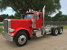 2015 PETE 389 Day Cab